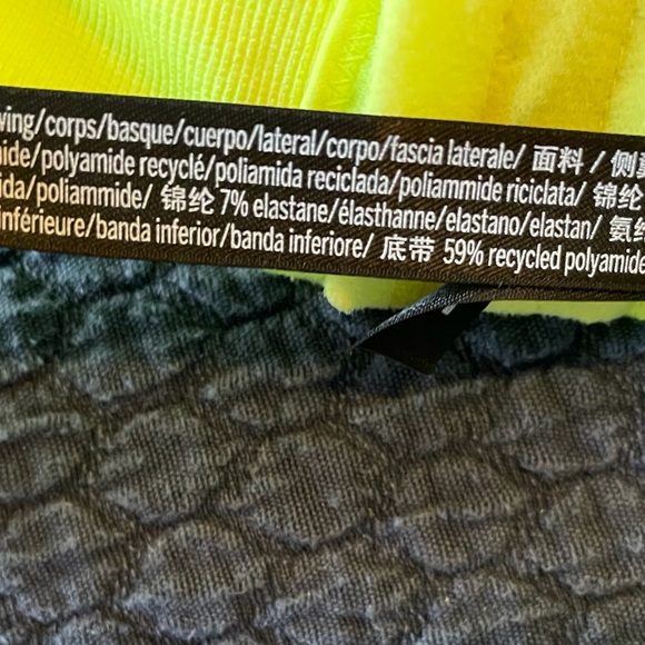 VS PINK Active Seamless Air Medium Impact Sports Bra in Electro Yellow Sz XL - Picture 12 of 12